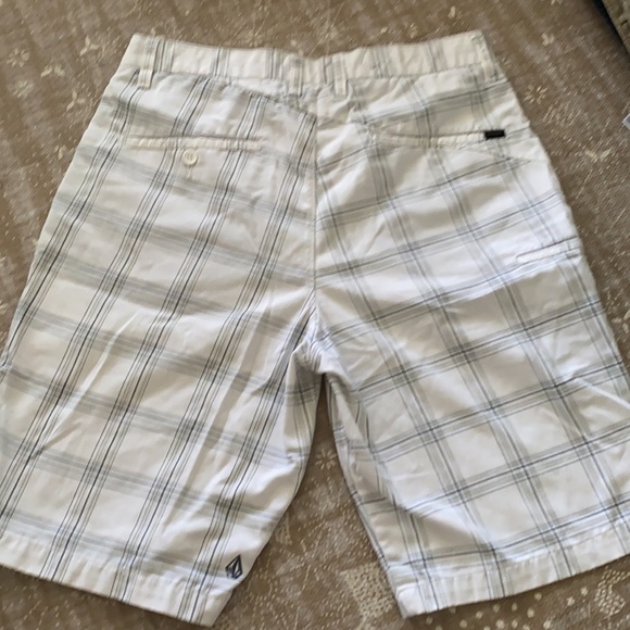 Volcom Shorts - Picture 2 of 3